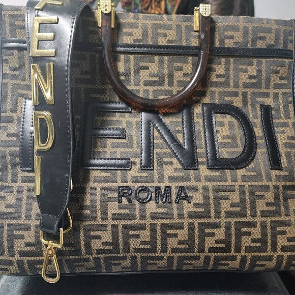 Fendi Tote bag - Picture 1 of 8